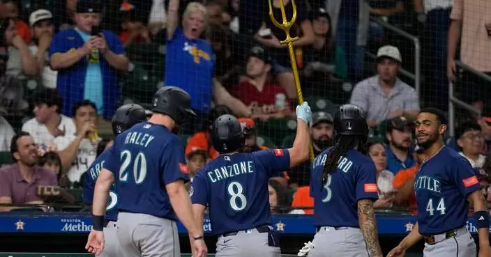 Canzone’s first career grand slam sparks Mariners’ 10-2 rout of the Astros