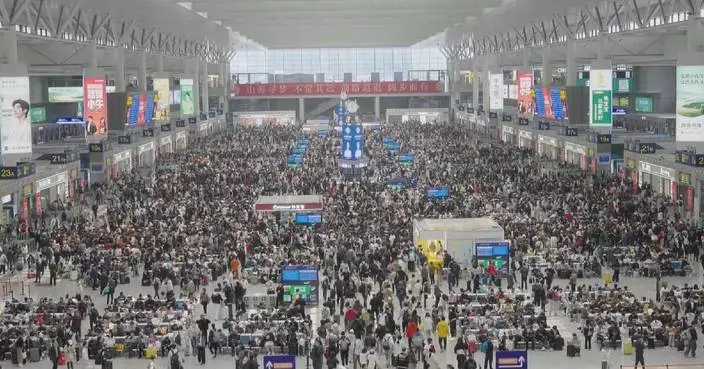 Labor Day holiday sees record high travel flow in China