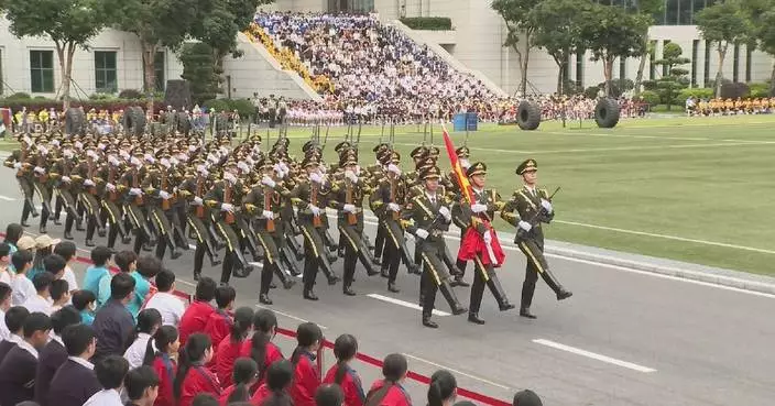 PLA garrison in Macao SAR opens barracks to public