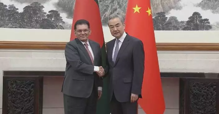 China, Bangladesh FMs hold talks, vowing to deepen friendship, practical cooperation