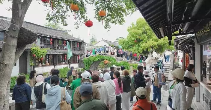 Growing number of int’l tourists seek cultural immersion in smaller Chinese cities