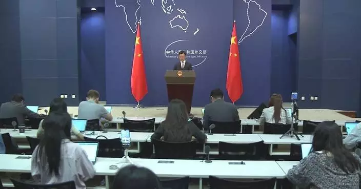 China ready to maintain close exchanges, dialog with UK: spokesman
