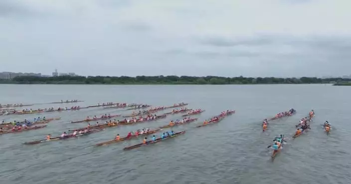 Five-person dragon boat race opens in Guangdong