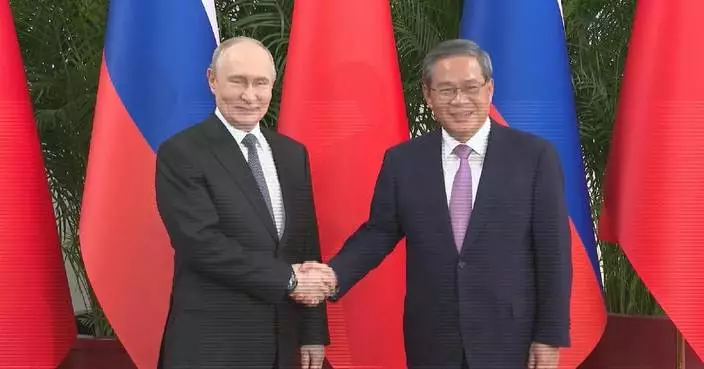 Chinese premier meets Putin