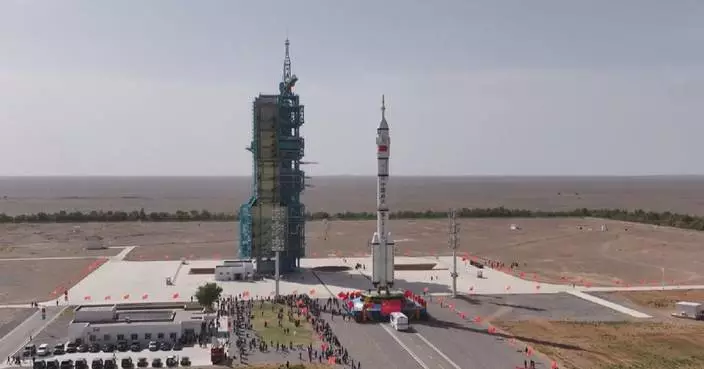 Shenzhou-23 astronauts share personal items in their space luggage