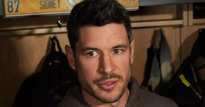 Sidney Crosby joins Team Canada at world hockey championships