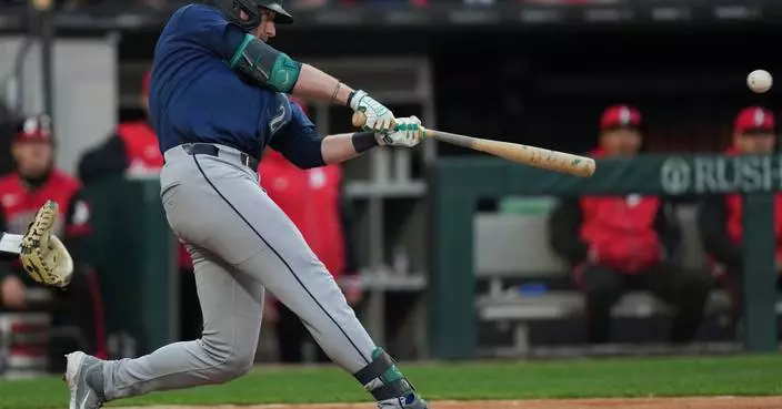 Raley hits grand slam and 3-run homer as Mariners outslug Murakami and White Sox in 12-8 win