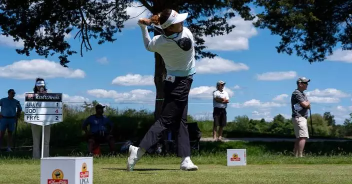 Soo Bin Joo thrives in the wind and builds a 4-shot lead in the ShopRite LPGA