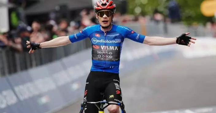 Vingegaard storms to another Giro stage win, slicing into Eulálio’s lead