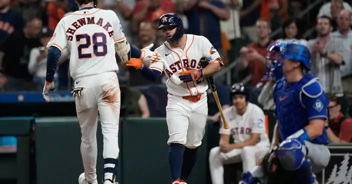 Ohtani allows his first HRs of the season to Walker and Shewmake as the Astros beat the Dodgers 2-1