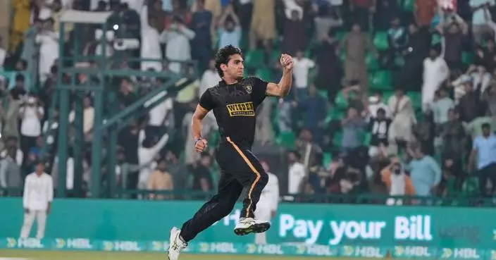 Shah bowls sensational 3-run last over to lift PSL debutant Hyderabad into the final