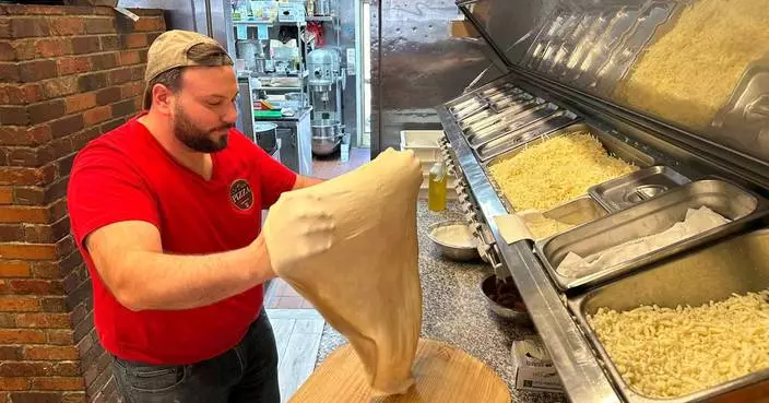 A proposed additive ban could change New York’s pizza and bagels, some say for the better