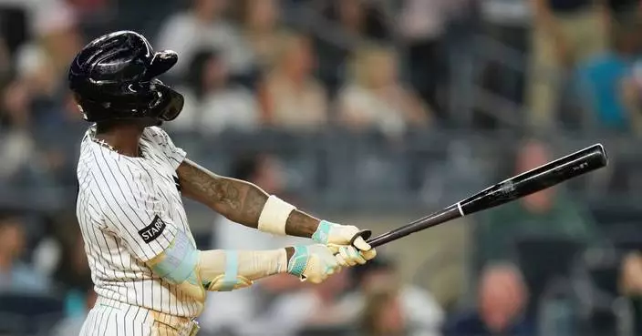 Bellinger, Chisholm hit 2-run homers in 7th-inning rally, Yankees hang on to top Blue Jays 7-6