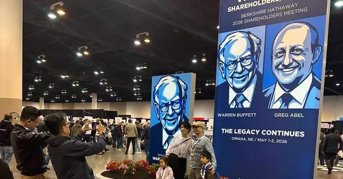 Crowd shrinks as Berkshire Hathaway’s new CEO leads the annual meeting for the first time Saturday
