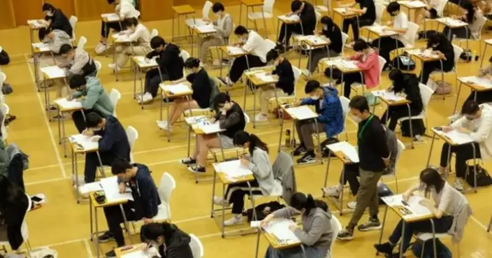 Designated Webpage for Secondary Six Students Updated; New Resources Available for Students and Parents to Prepare HKDSE Exam