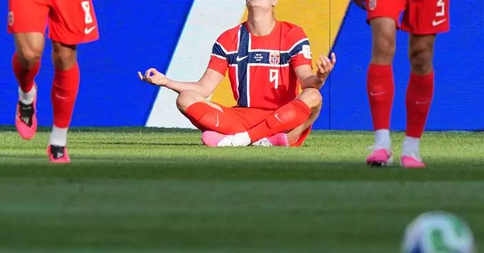 Erling Haaland scores twice in World Cup debut as Norway tops Iraq 4-1 in Group I