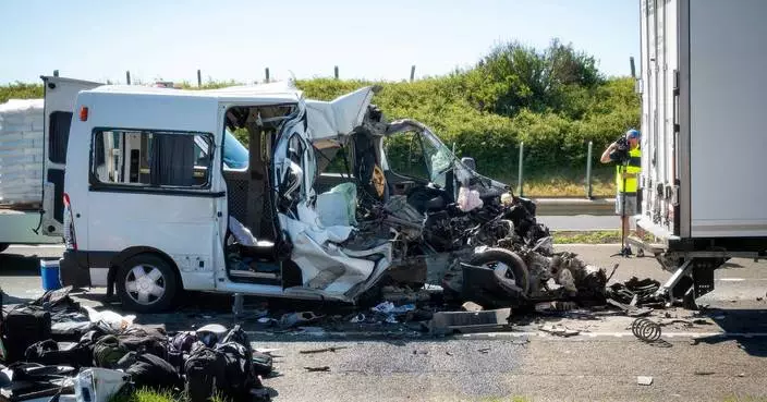 2 collisions on a Hungarian highway kill 8 people