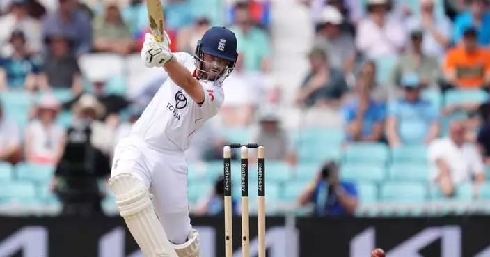 Duckett leads counterattack as England reaches 73-1 at tea in reply to New Zealand's 438
