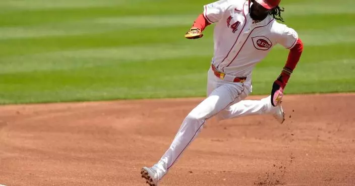 Reds’ Elly De La Cruz leaves vs. Braves in 5th inning due to hamstring tightness, will get MRI
