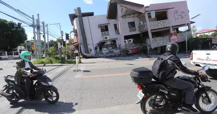 Photos show the aftermath of an earthquake in the southern Philippines