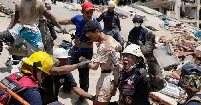 As survivors are pulled from rubble of Venezuela earthquakes, relatives of missing hold out hope