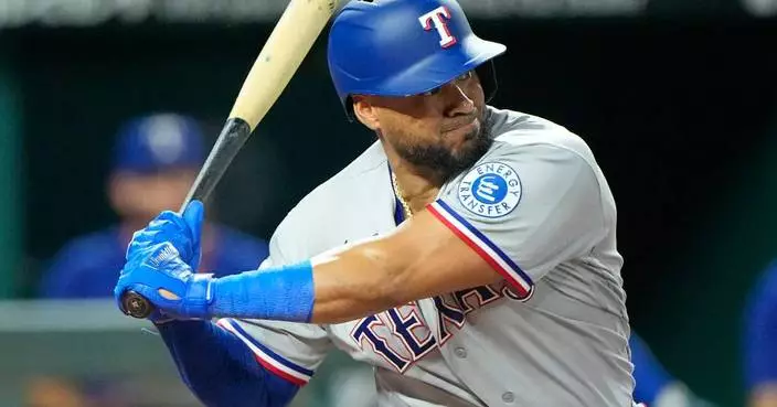 Díaz and Burger lead the Rangers to a 6-4 win over the Royals in 10 innings