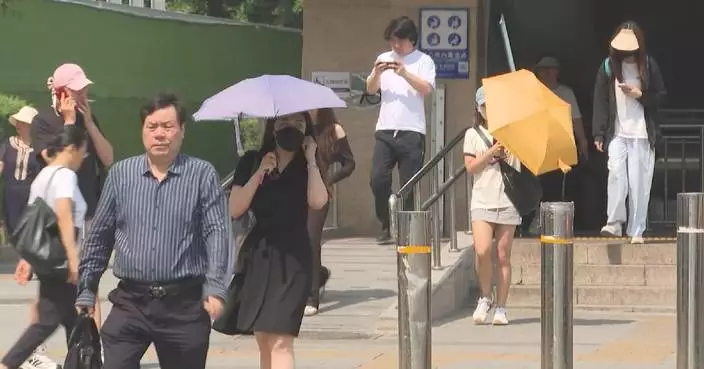 Heatwave continues to scorch Beijing