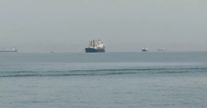 24 ships sail through Hormuz Strait in past 24 hours