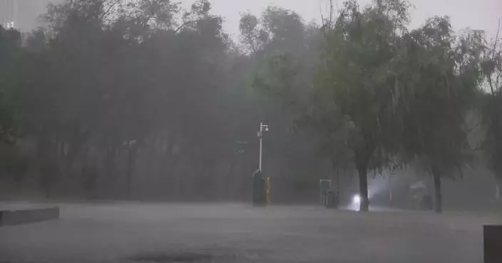 Severe weather batters northern China, disrupting daily life