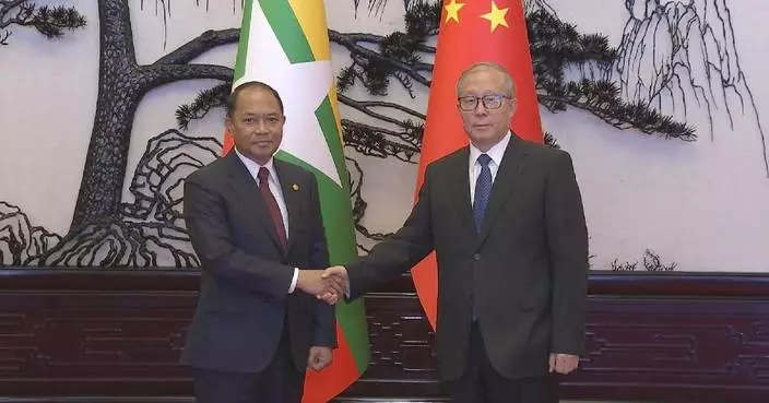 Senior Chinese legislator meets Myanmar’s foreign minister