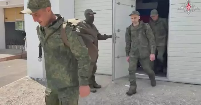 Russia, Ukraine swap 370 prisoners