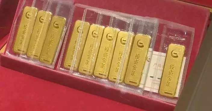 Spot gold price drop to near 3-month low