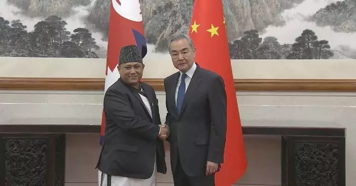 Chinese, Nepali foreign ministers hold talks in Beijing