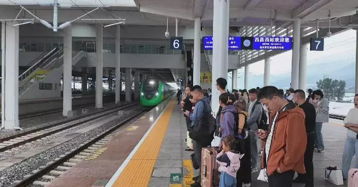 China's railway expected to handle about 18 mln passenger trips on last day of Dragon Boat Festival holiday