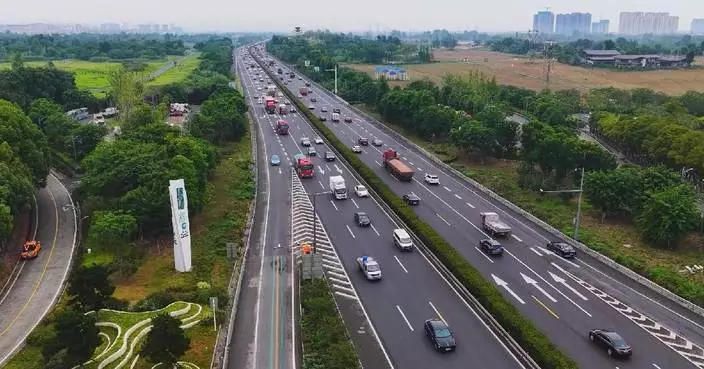 Return travel rush comes with Duanwu holiday ending