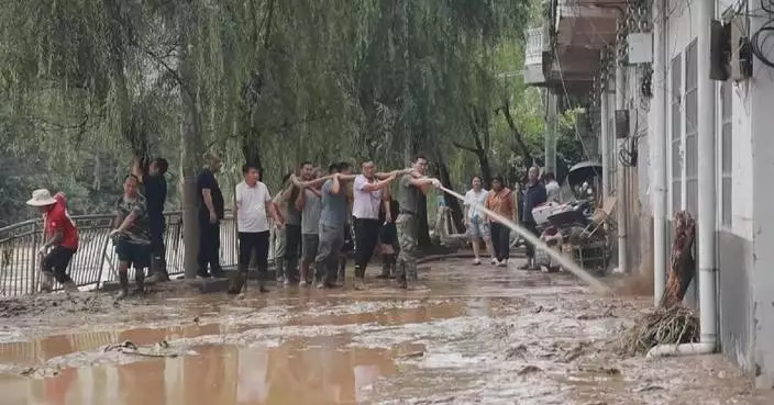 Heavy rain batters southern China, triggering emergency responses