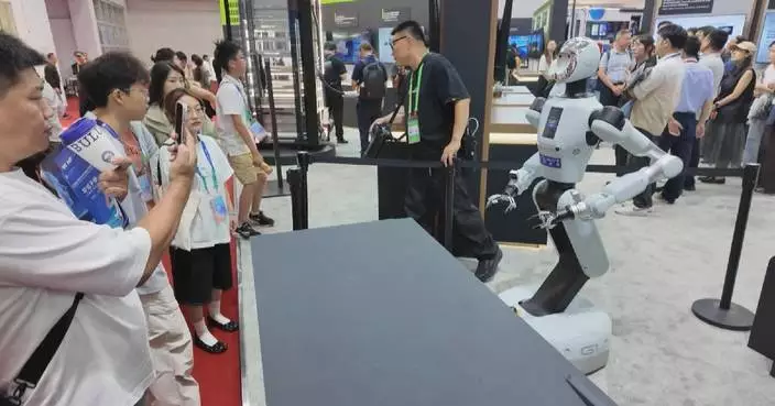 Supply chain expo's six-chain zone with integrated services draws public crowds