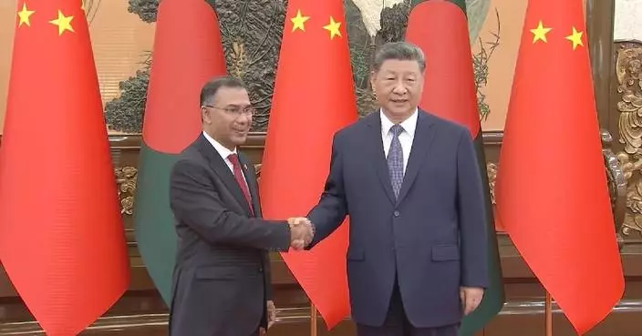 Xi meets Bangladeshi PM, announcing elevation of bilateral ties