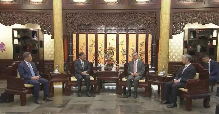 China willing to continue to carry forward China-Cambodia friendship: Chinese FM
