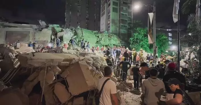Death toll from Venezuela earthquakes rises to 920
