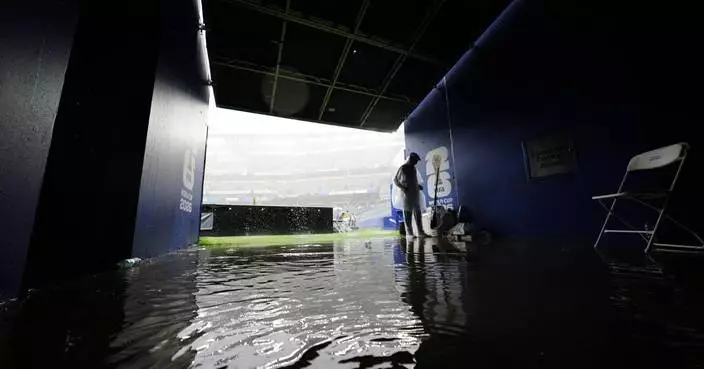 One Extraordinary Photo: What it takes for inclement weather to become the news of the match