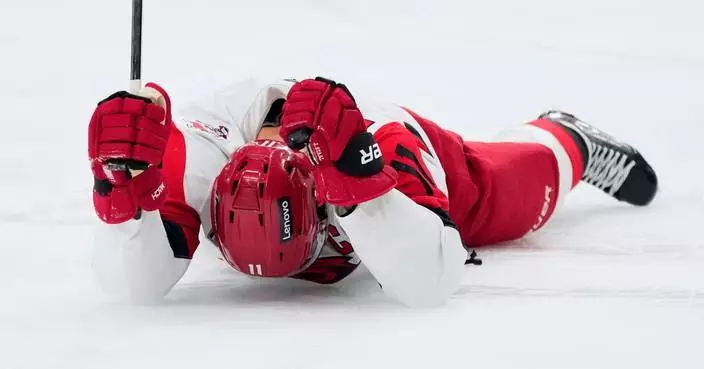 Staal’s acrobatic backhand shot gives Hurricanes win over Golden Knights, ties Stanley Cup Final