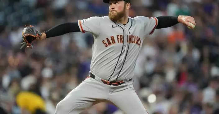 Giants reliever Matt Gage goes on injured list with right knee inflammation