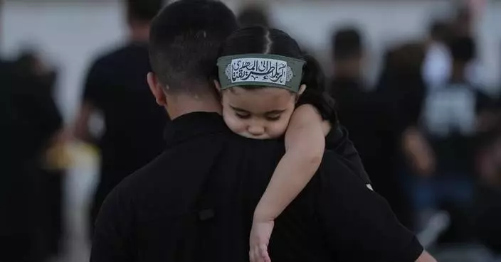 Shiite Muslims collectively mourn to mark Muharram and Ashoura