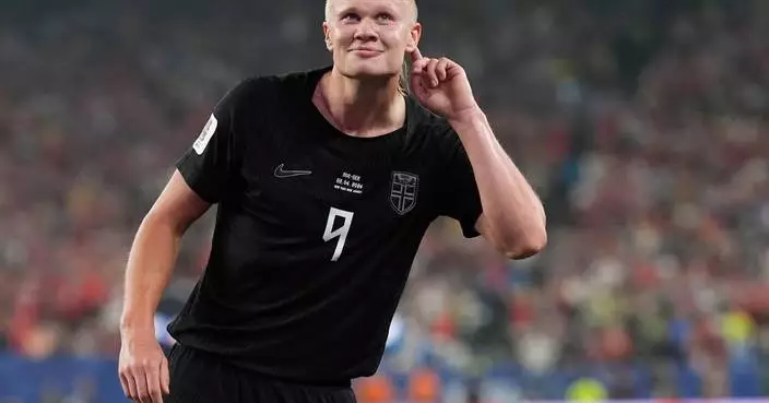Erling Haaland scores 2 more goals and Norway beats Senegal 3-2 to reach World Cup round of 32