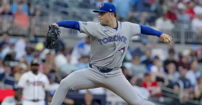 Chad Dallas combines with 5 Toronto pitchers for 4-hitter in MLB debut as Blue Jays stop Braves 7-2