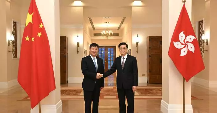 Hong Kong and Hainan Leaders Discuss Enhanced Cooperation in Trade, Tourism, and Cultural Exchange