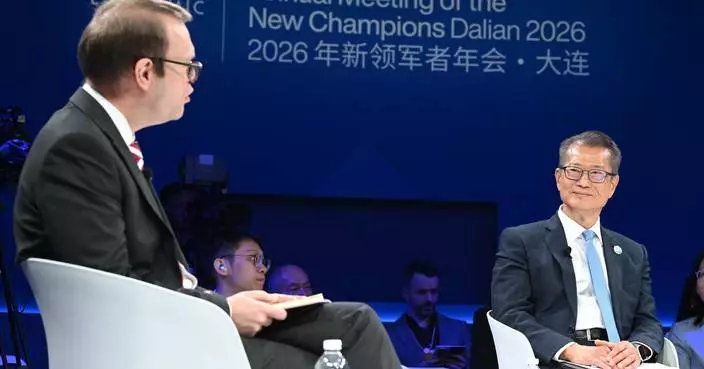 Paul Chan Engages in Economic Discussions at Summer Davos, Promotes Hong Kong's Financial Opportunities in Liaoning