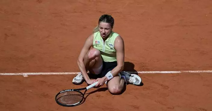 A double fault then a French Open final rout: Chwalińska’s fairy tale ends in nightmare