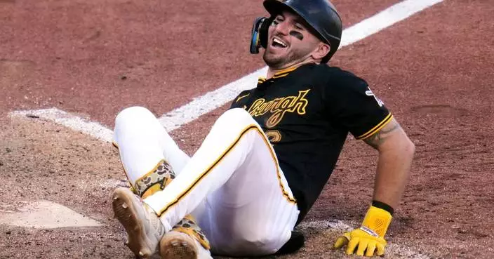 Spencer Horwitz hit by pitch with the bases loaded to lift the Pirates past the Marlins, 3-2